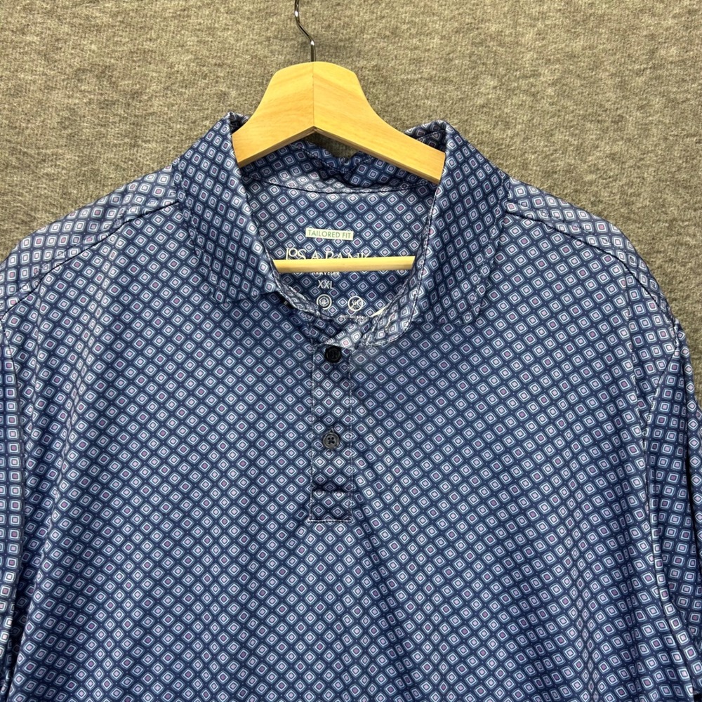 Jos A Bank Traveler Mens XXL Polo Shirt Blue Geometric Tailored Fit Performance